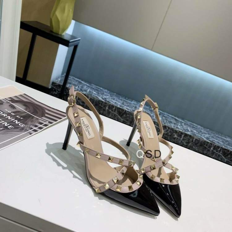 Picture of Valentino Shoes _SKUValentinosz35-416CSD091120362